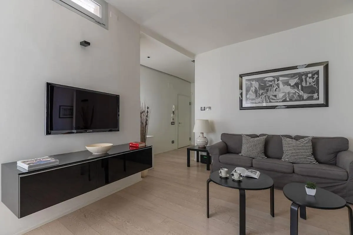 Style And Comfort In The Heart Of Florence 0*,