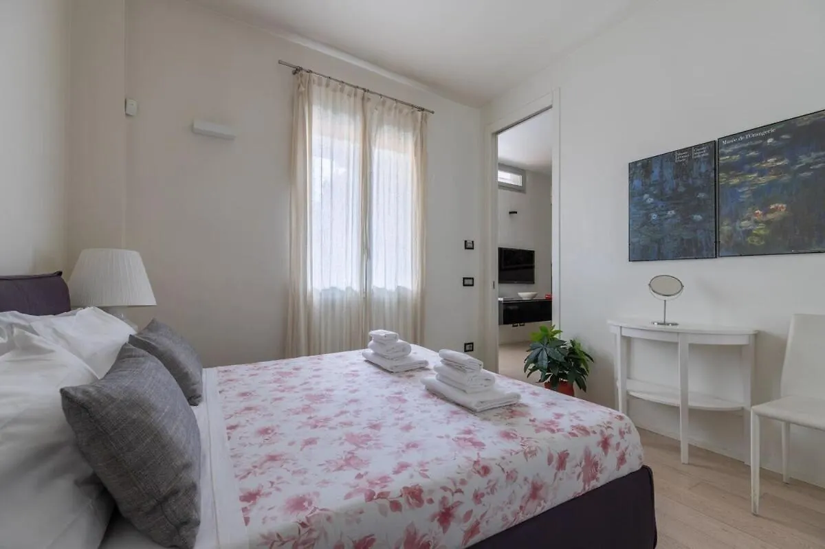 Apartment Style And Comfort In The Heart Of Florence