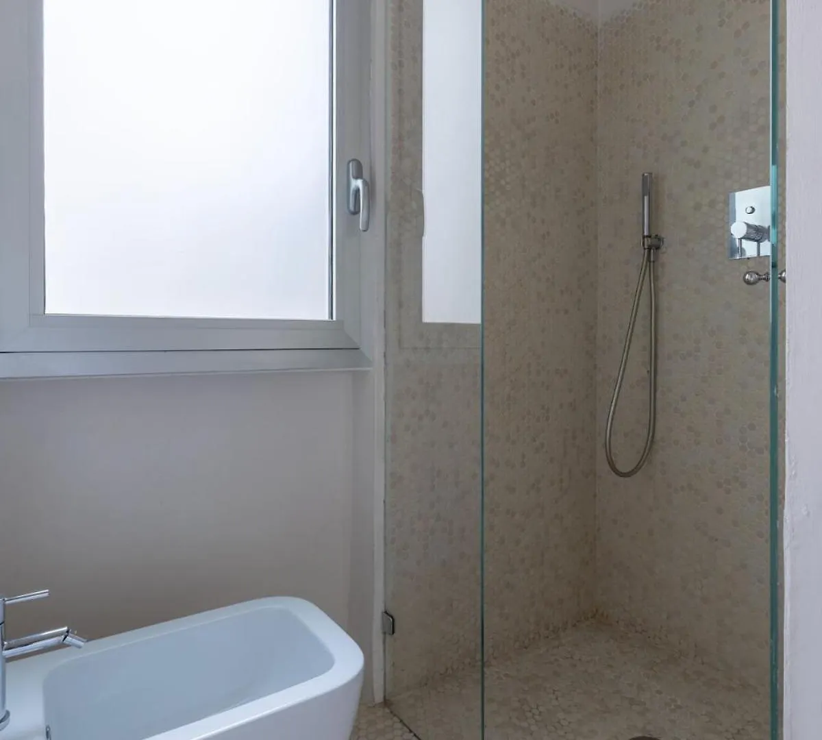 Apartment Style And Comfort In The Heart Of Florence